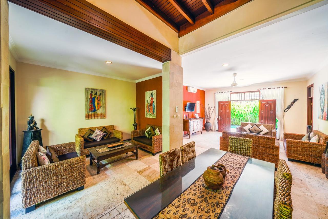 De Cinta Villa - Kuta - 5 Bedrooms - Heart Of Kuta エクステリア 写真