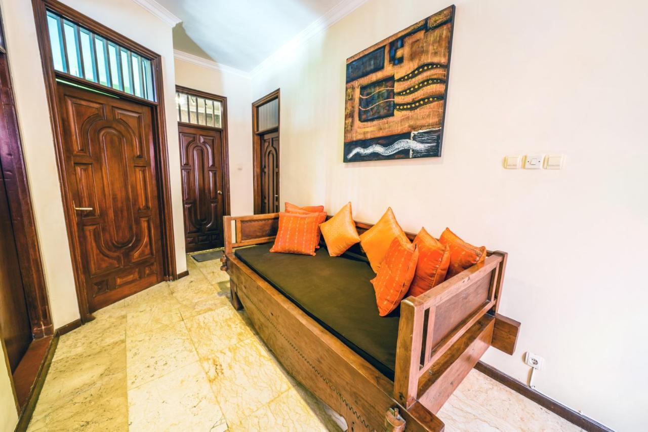 De Cinta Villa - Kuta - 5 Bedrooms - Heart Of Kuta エクステリア 写真