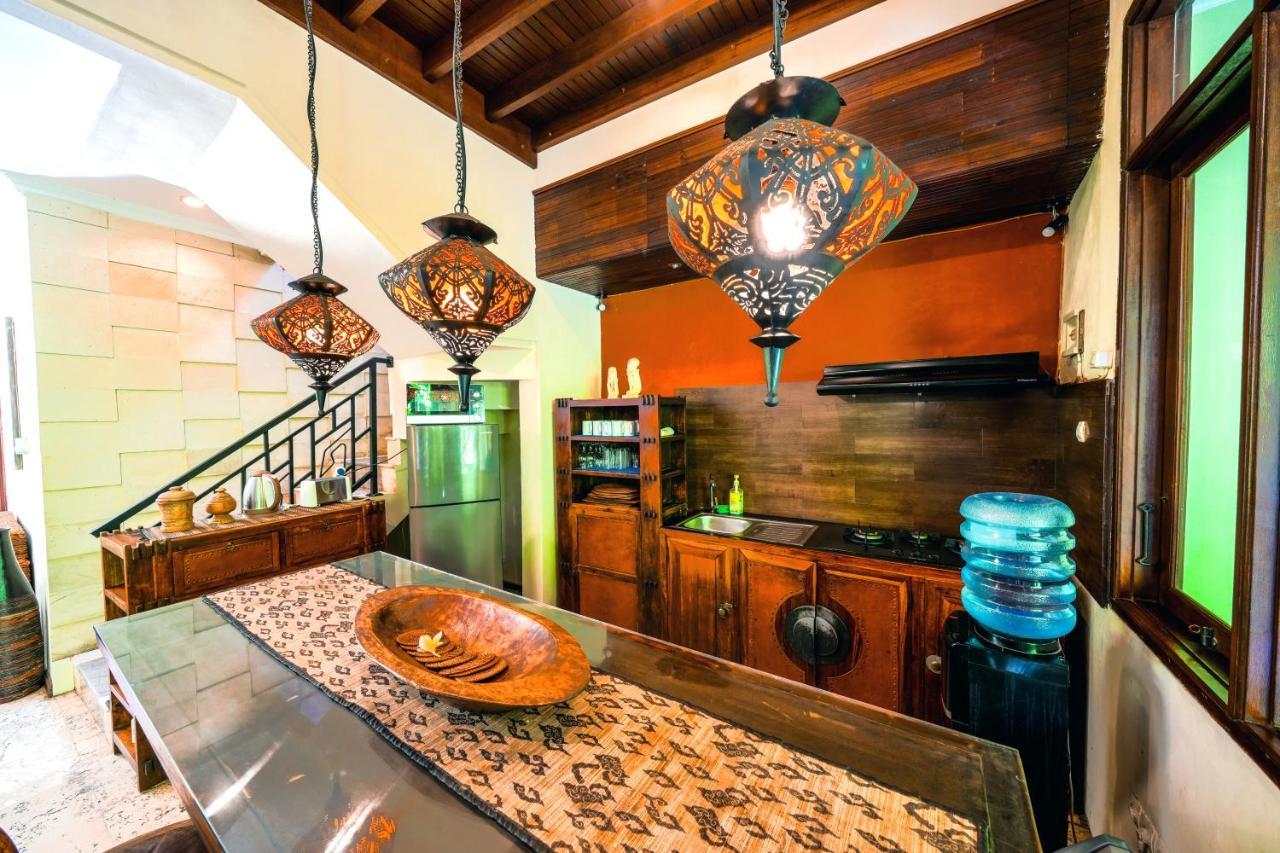 De Cinta Villa - Kuta - 5 Bedrooms - Heart Of Kuta エクステリア 写真